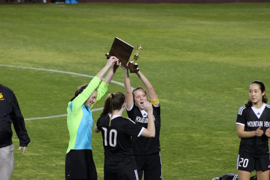 Girls Soccer takes CCS title to cap off the season