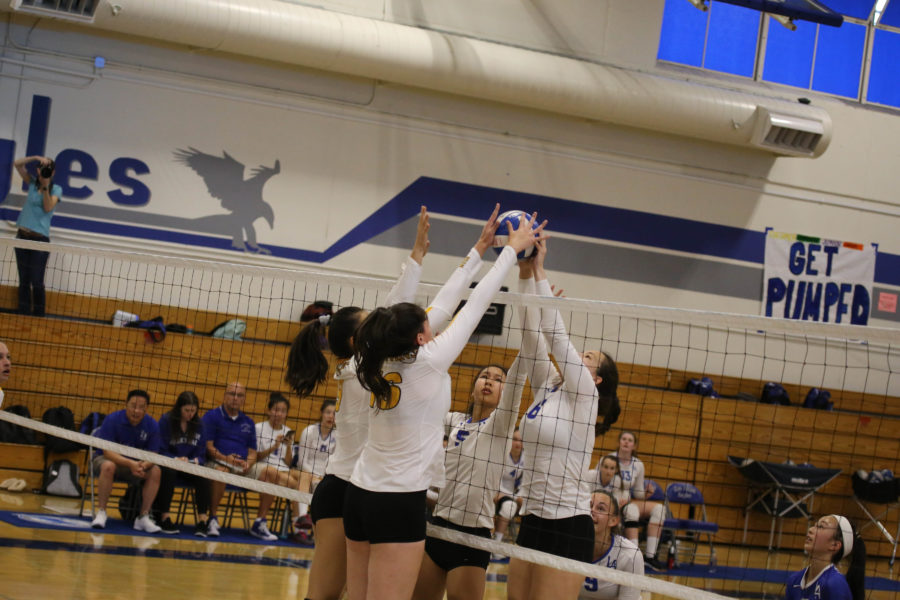 MVHS girls volleyball beats rivals LAHS for the first time in 3 years