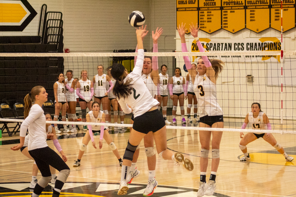 Girls volleyball beat Homestead and advanced to CCS Semifinals