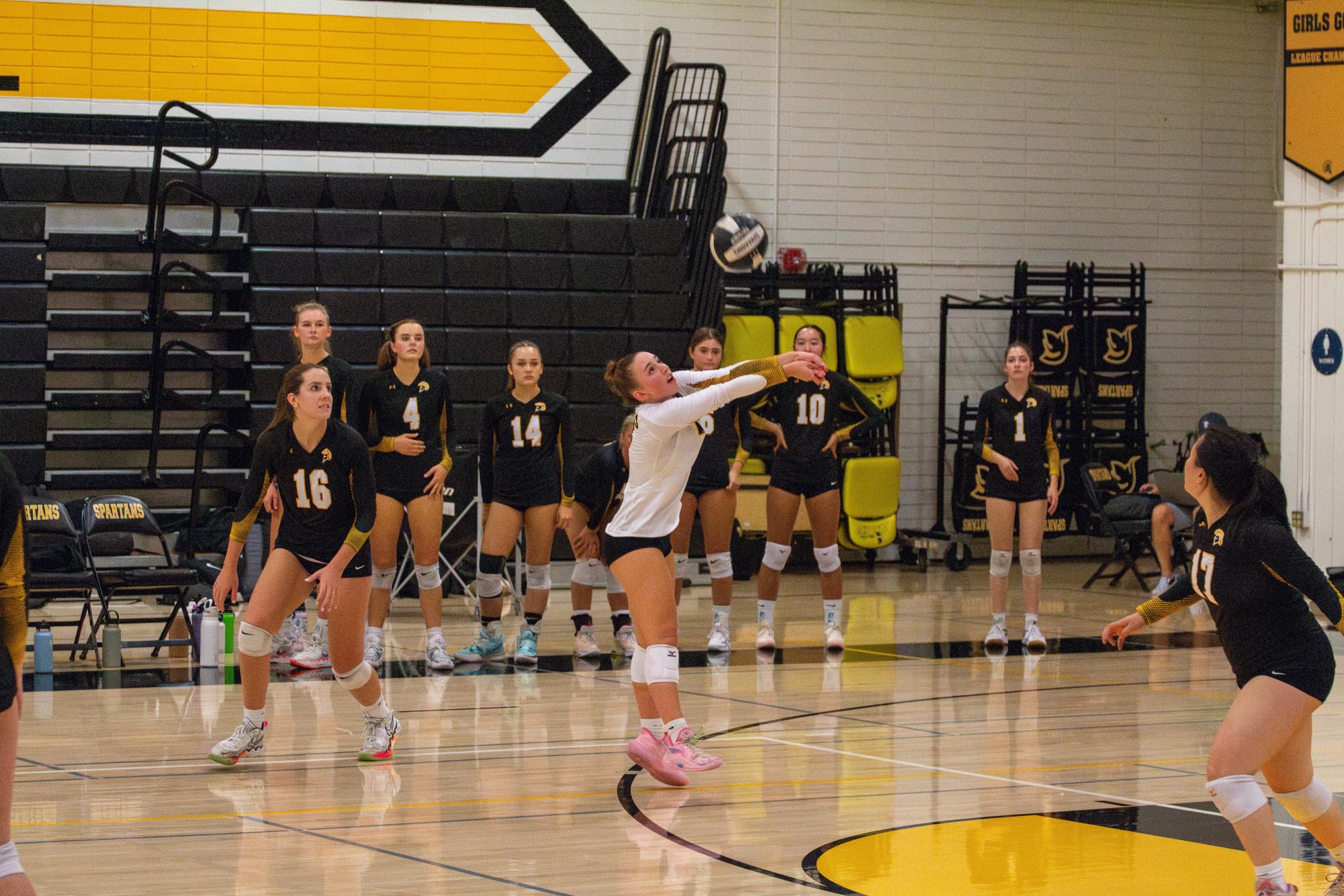 Girls volleyball makes comeback in thrilling match against Monta Vista