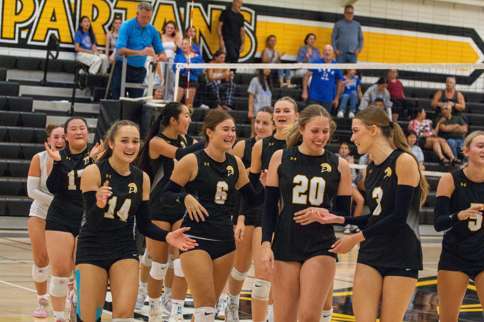 Photo Story: Girls volleyball loses 2-3 to Los Altos