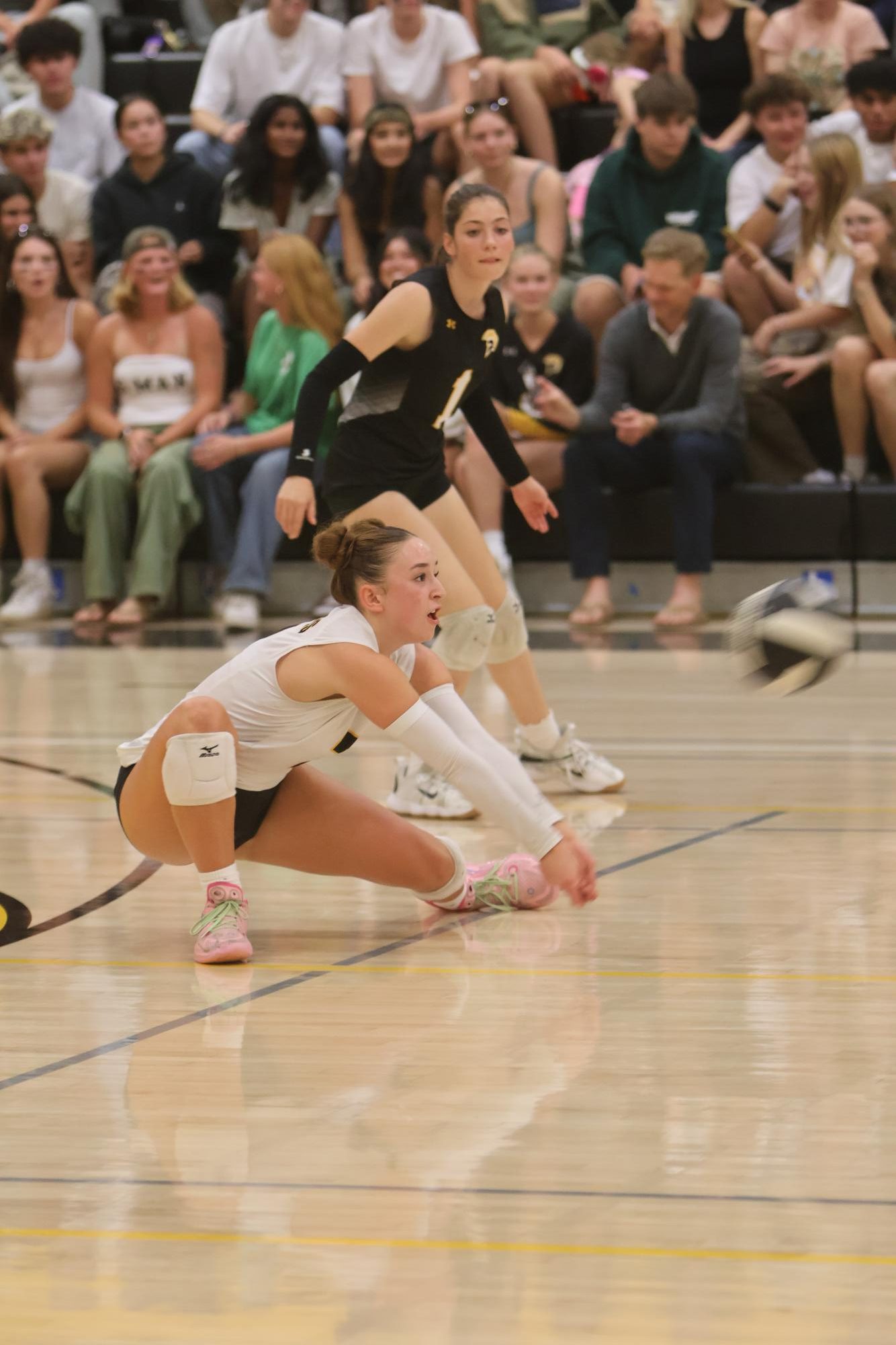 Photo Story: Girls volleyball loses 2-3 to Los Altos