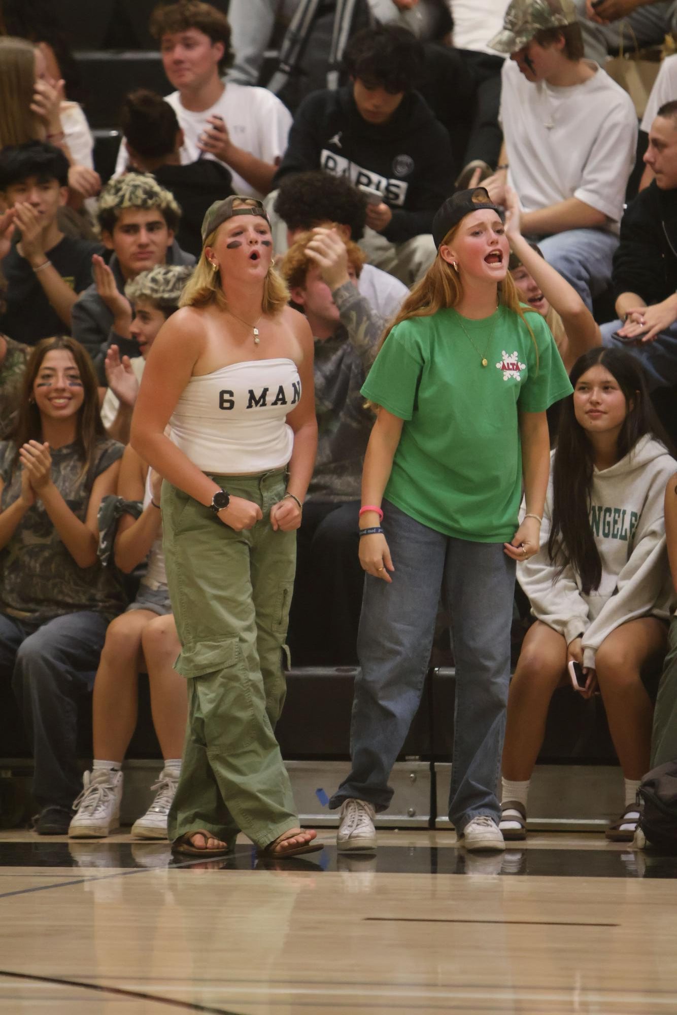 Photo Story: Girls volleyball loses 2-3 to Los Altos