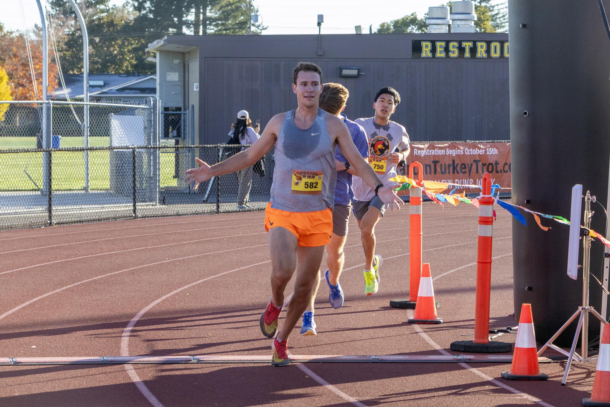 Trepanier, Backholm, Henri win the 2024 MVHS Turkey Trot 5K and mile