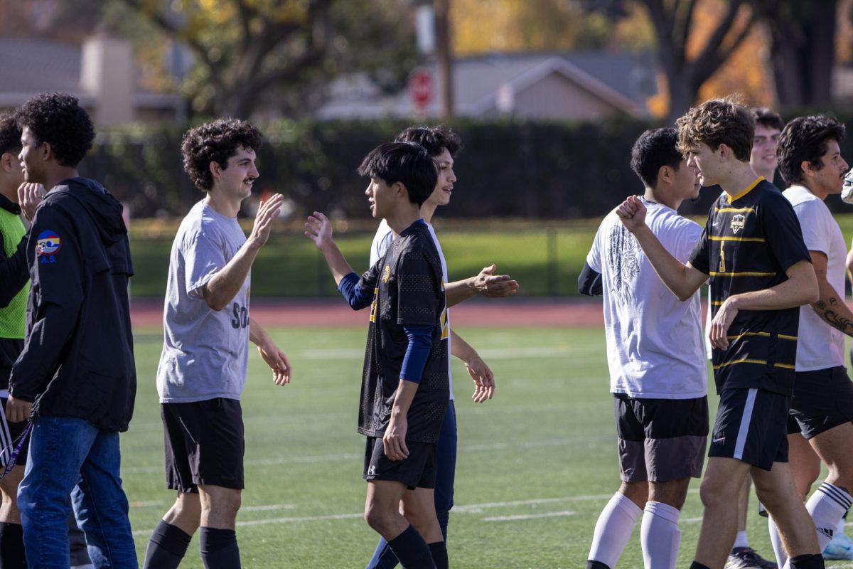 Photo Story: Boys soccer triumphs 3-2 in annual alumni game