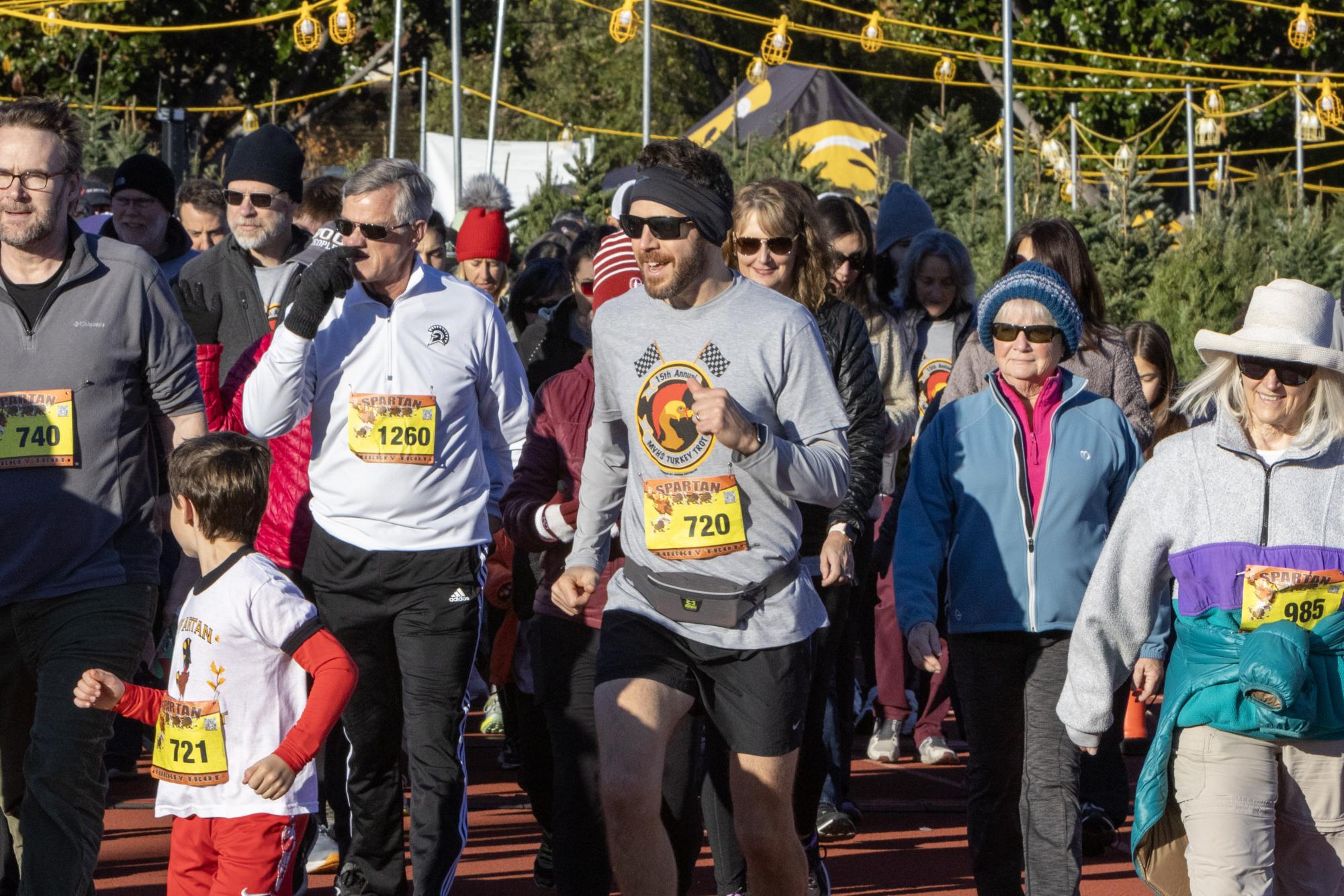 Trepanier, Backholm, Henri win the 2024 MVHS Turkey Trot 5K and mile