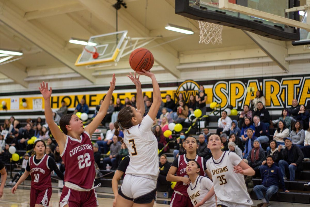 Girls basketball claims a 41-26 victory over Cupertino, Alana Hernandez surpasses 1000 points