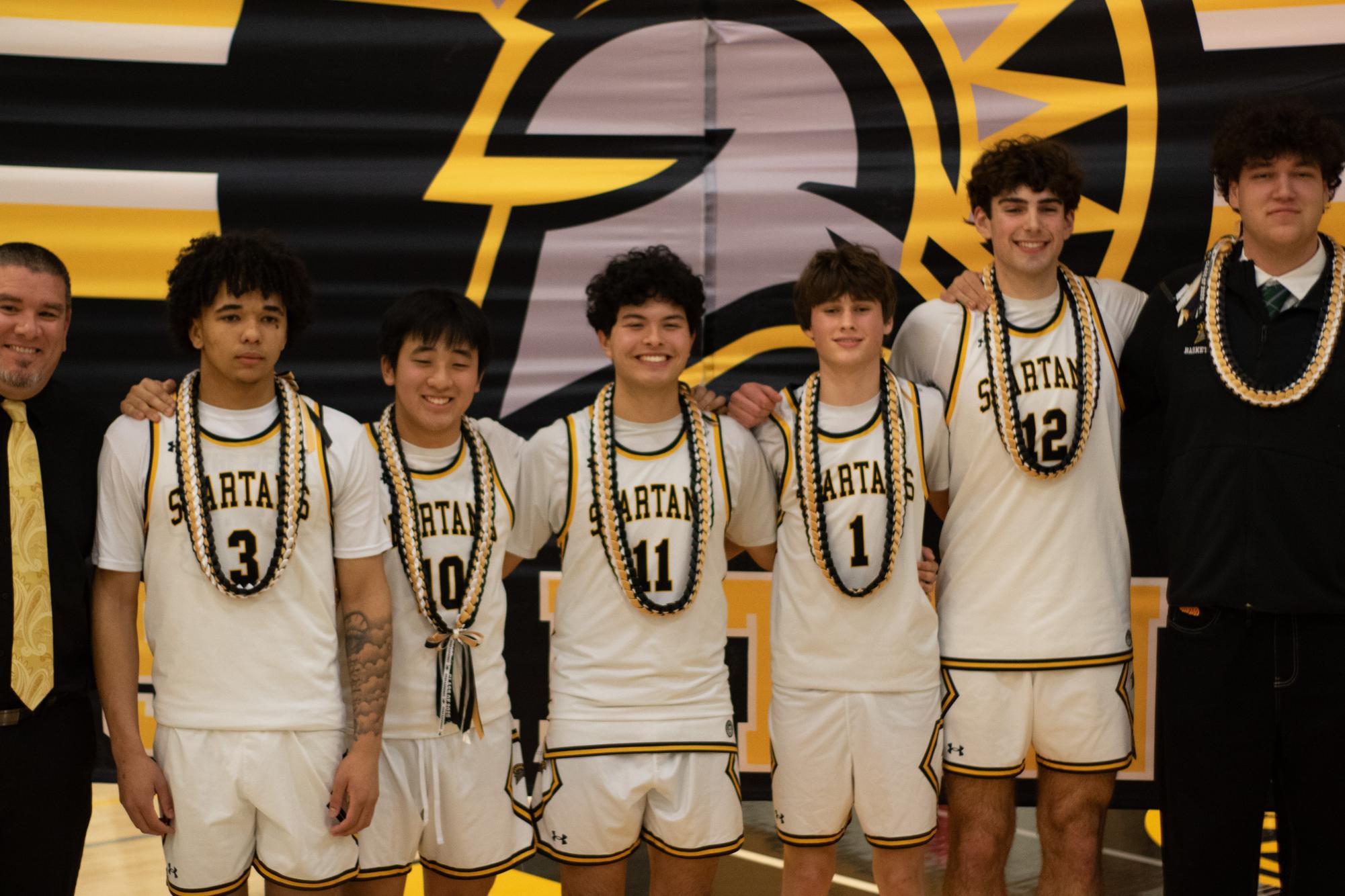 Photo Story: Boys basketball loses 51-55 to Los Gatos on senior night