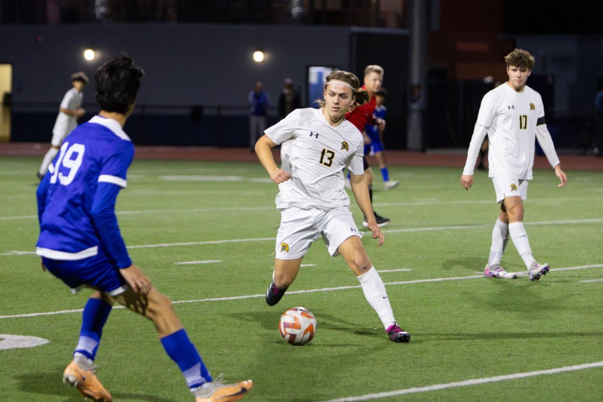 Boys soccer finishes the league season with a 1-0 win over Los Altos