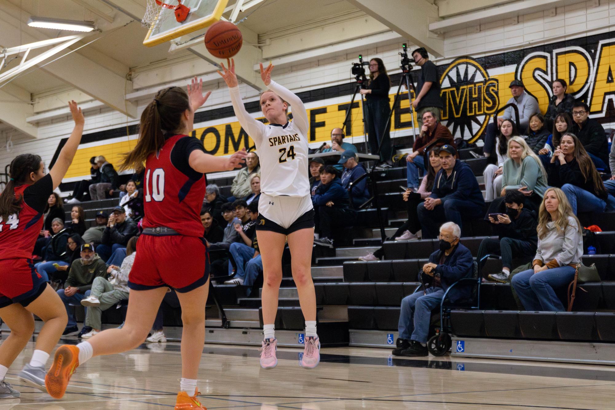 Photo Story: Girls basketball extends their winning streak to eight with a 60-30 win over Saratoga