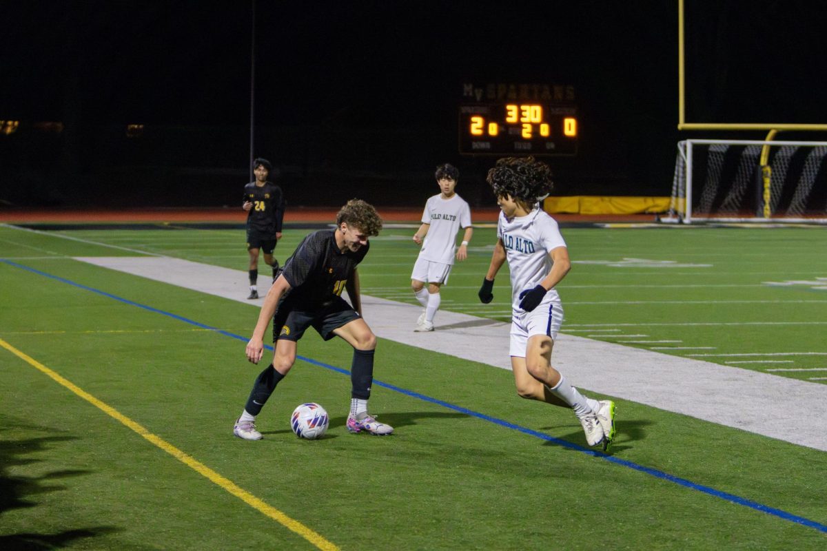 Boys soccer shuts out Palo Alto 2-0