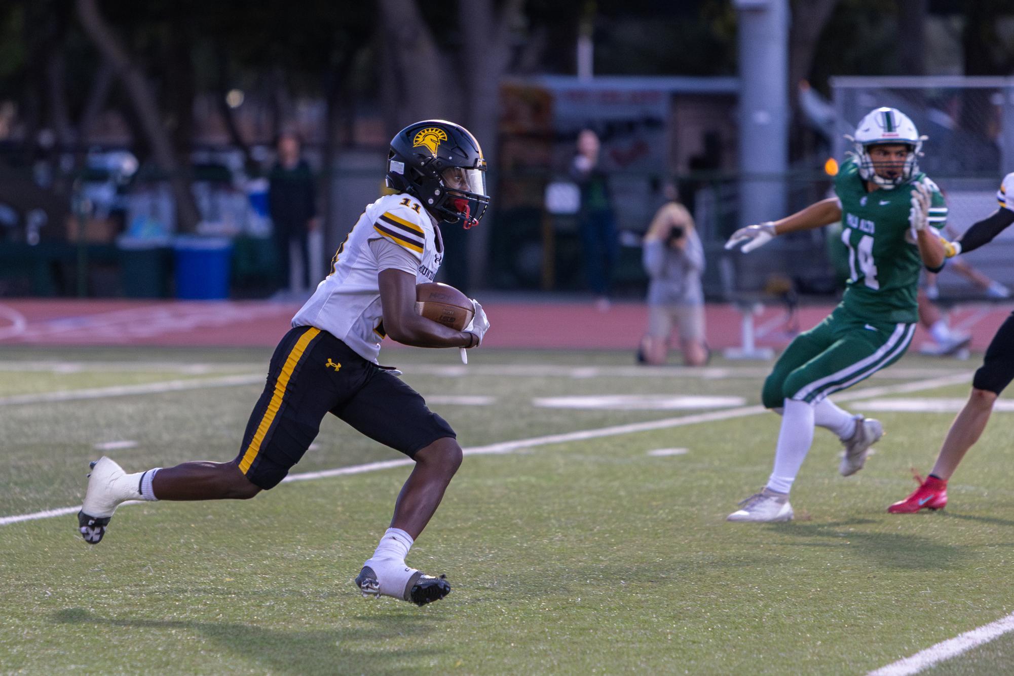 Football defeats Palo Alto 46-44 in season opener