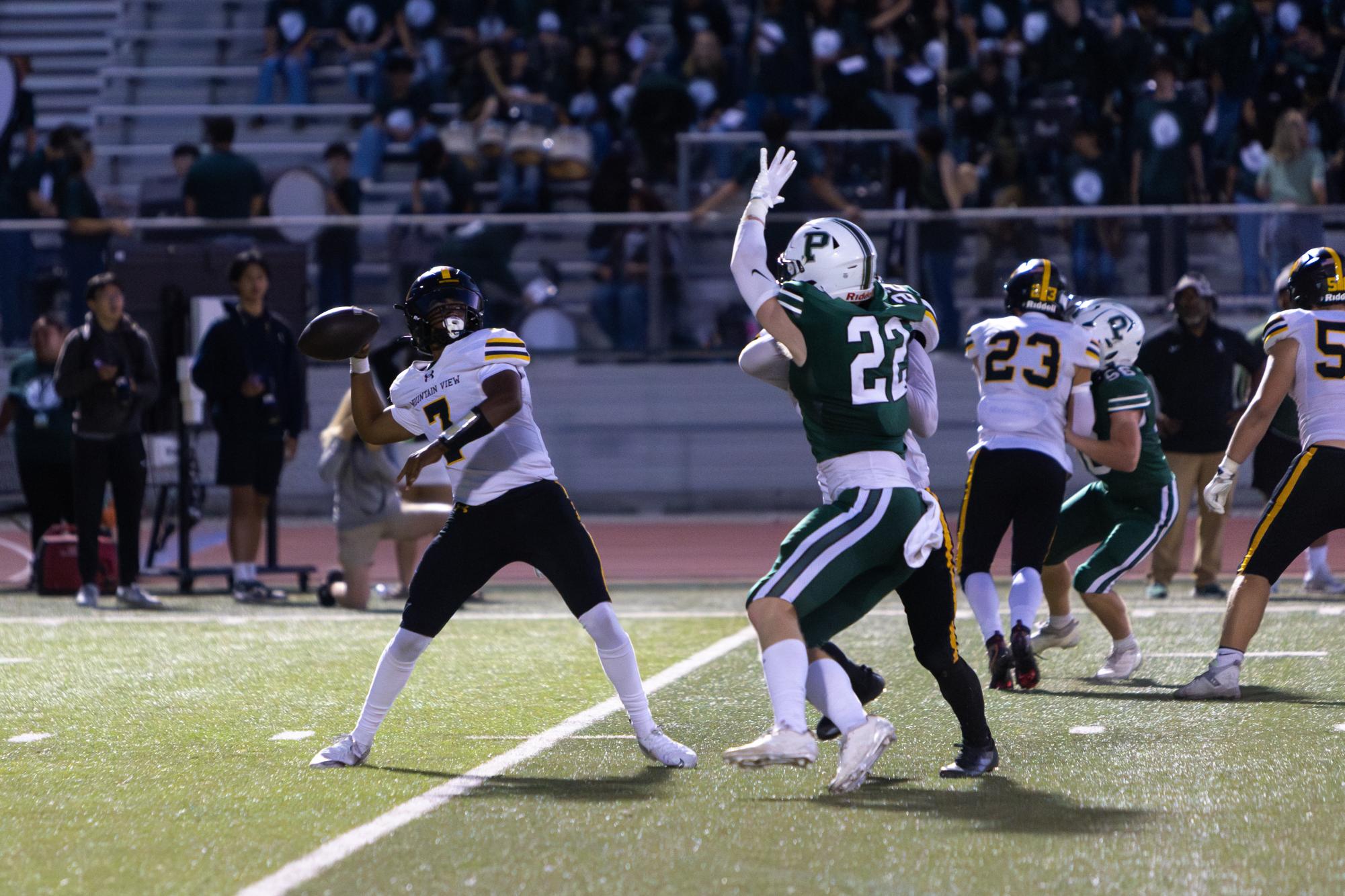Football defeats Palo Alto 46-44 in season opener