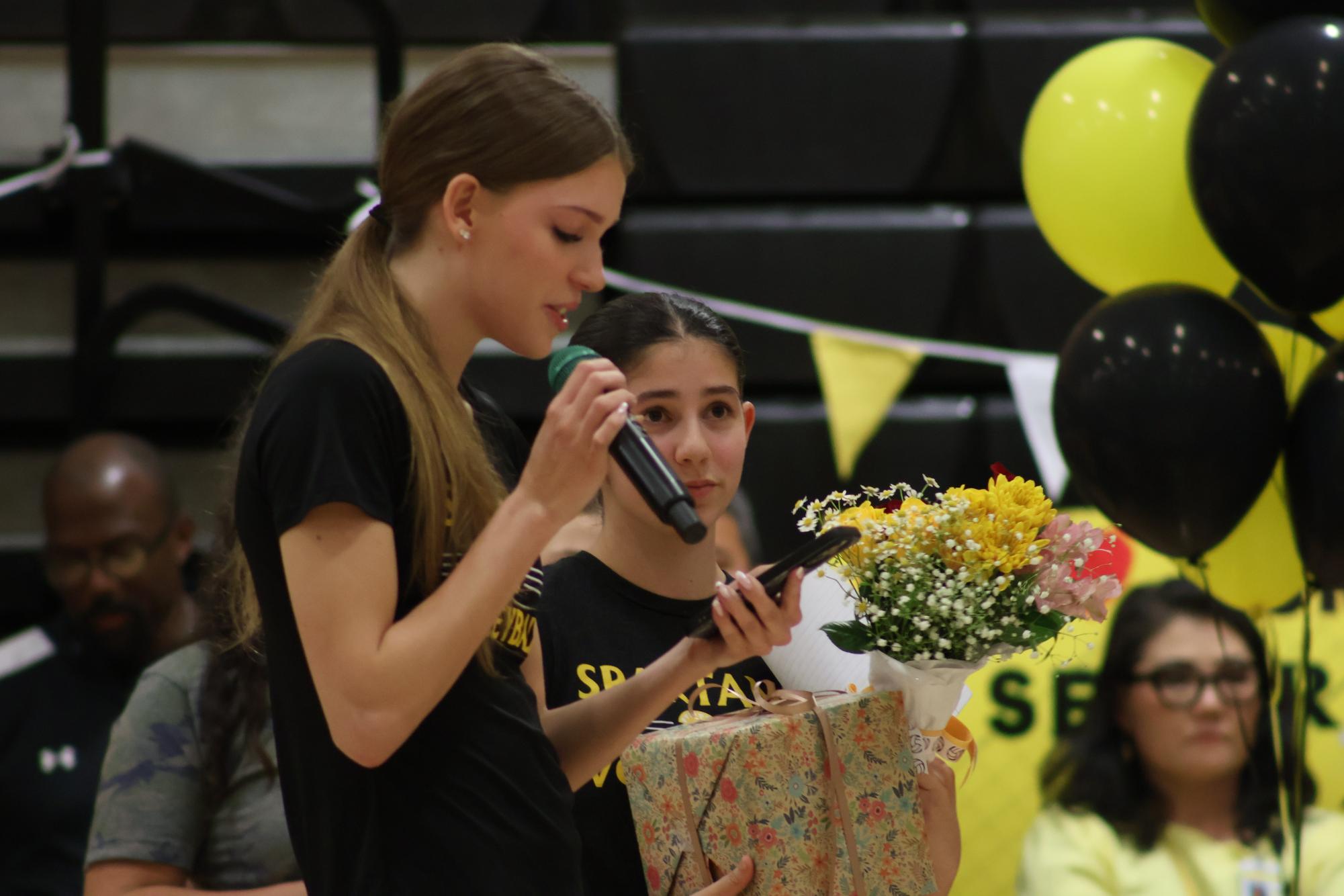 Girls volleyball celebrates senior night, loses 0-3 to Monta Vista