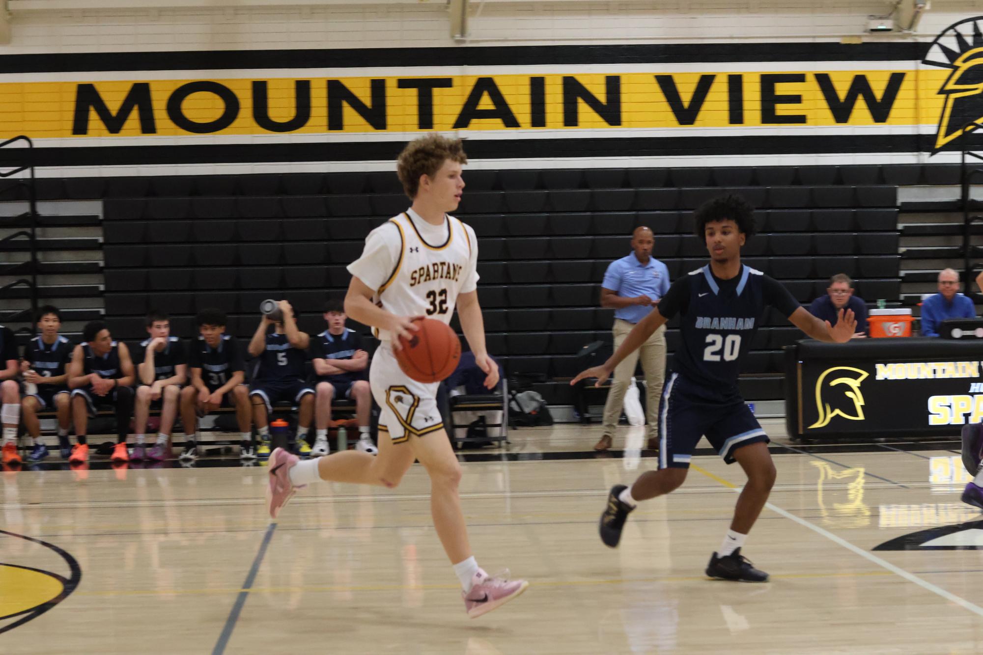 Boys basketball falls to Branham 65-69