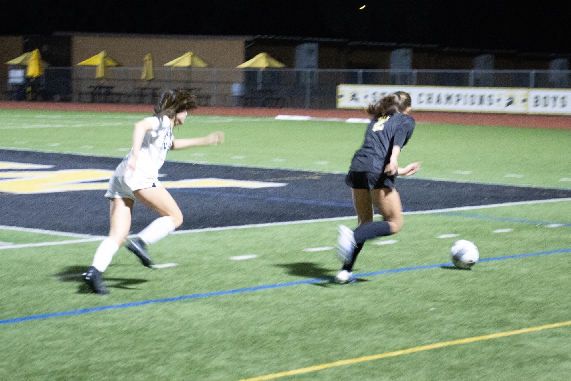 Girls soccer shuts out Los Altos 2-0 in rivalry game